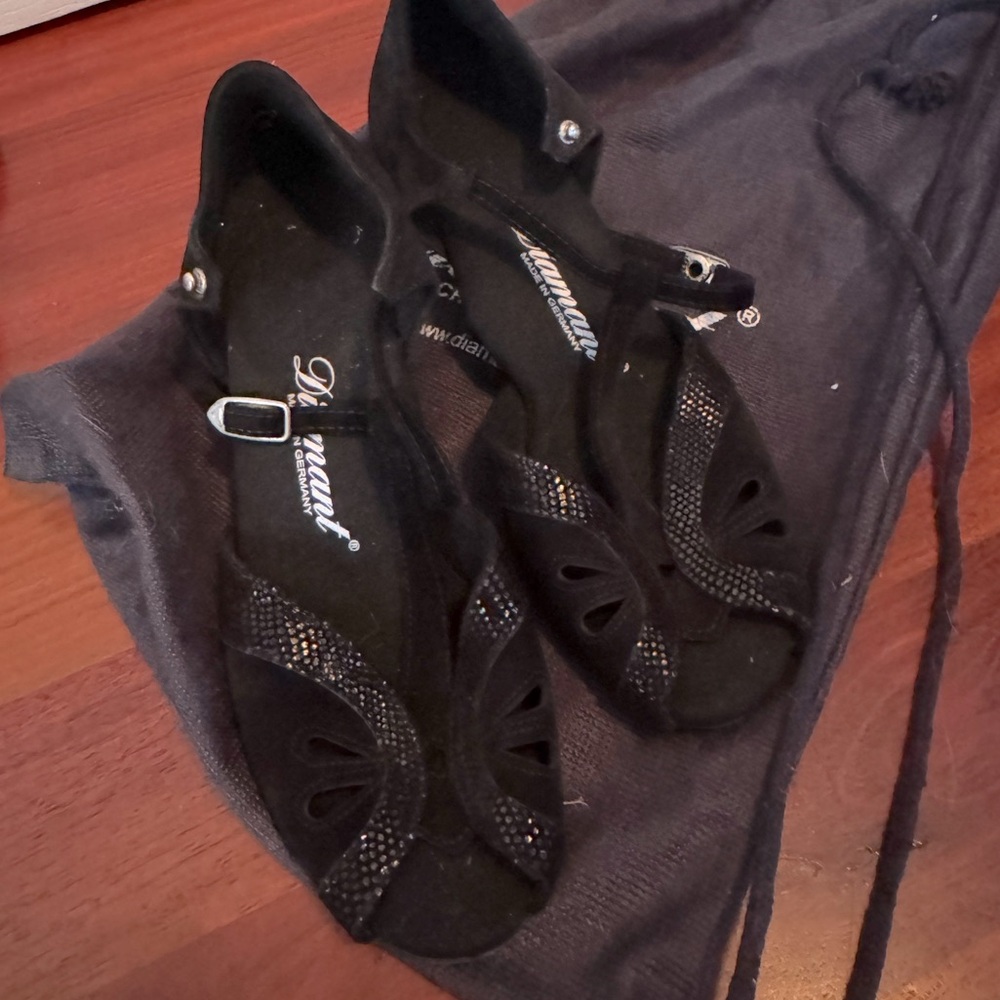 Diamant Dance Shoes Size 4 (women’s 7)